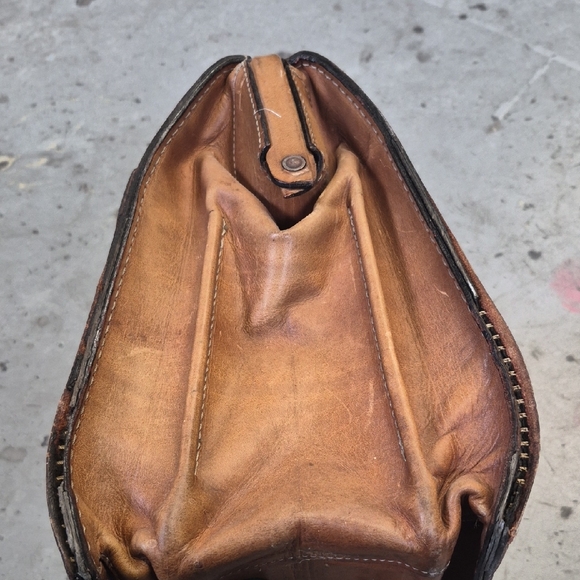 Classic Brown Leather Men's Briefcase - Picture 12 of 16